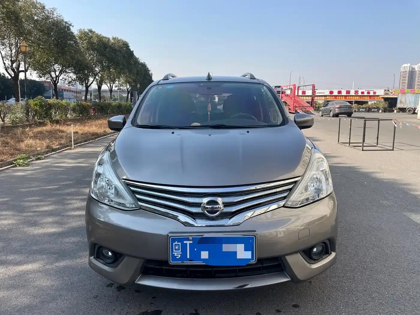 Nissan Livina 2013 1.6XE CVT Comfort Edition — миниатюра 2