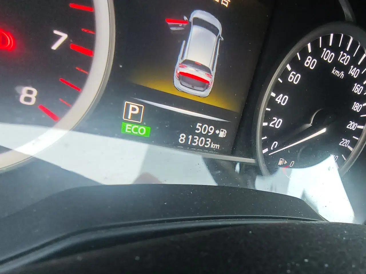 Nissan Tiida 2016 1.6L CVT Cool Dynamic Edition — миниатюра 12
