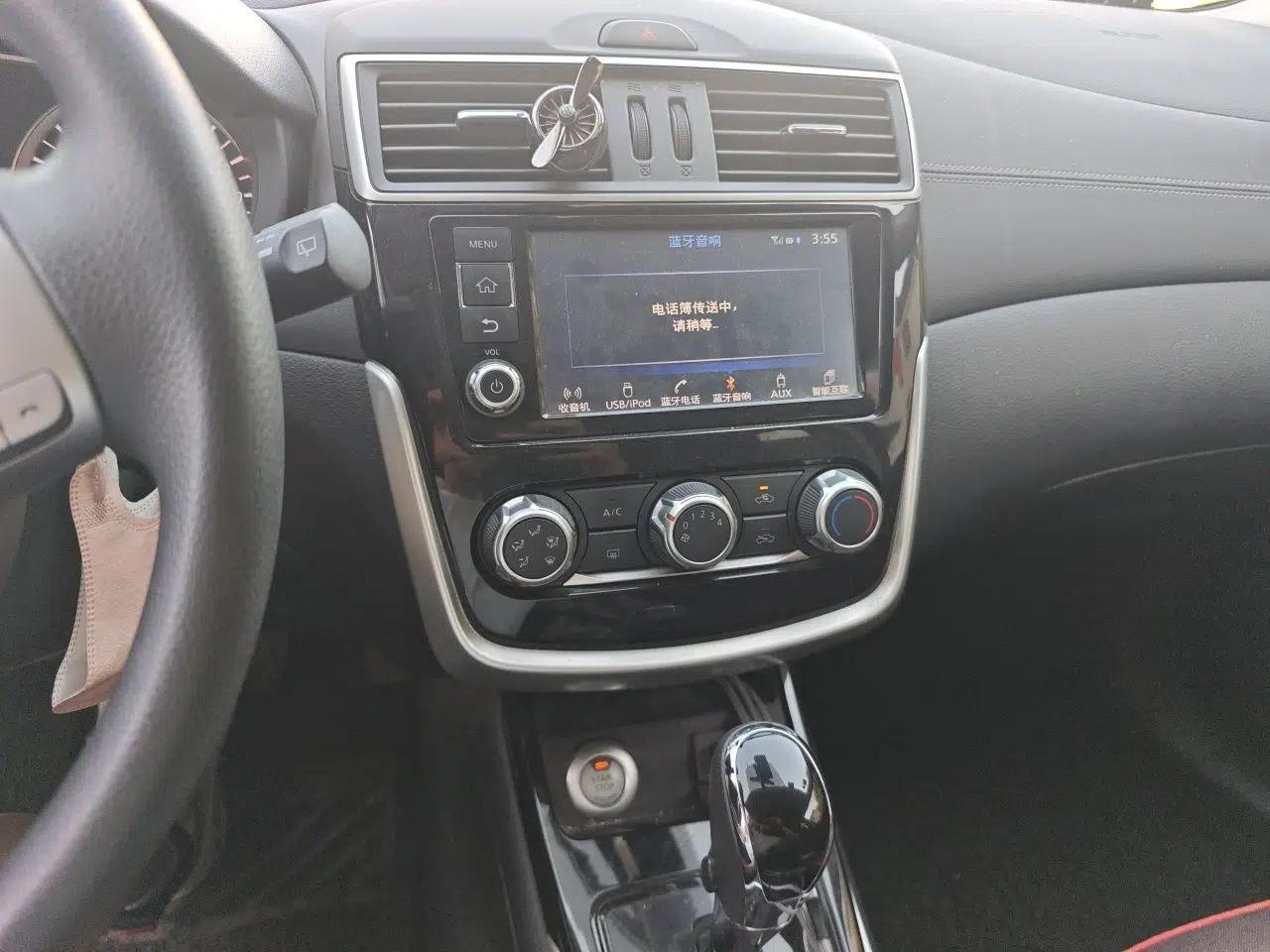 Nissan Tiida 2016 1.6L CVT Cool Dynamic Edition — миниатюра 13