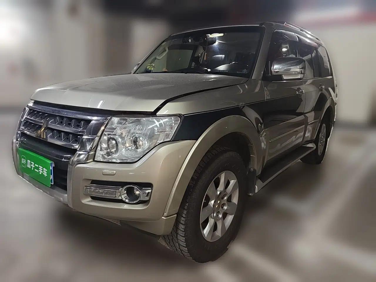 Mitsubishi Pajero 2016 3.0L Automatic Prestige Version China V Standard — миниатюра 1