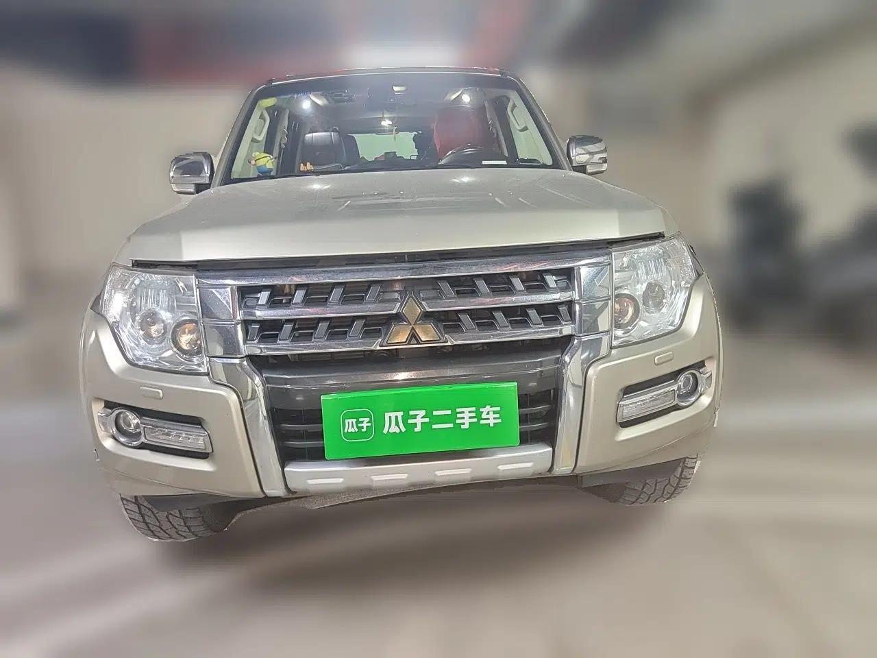 Mitsubishi Pajero 2016 3.0L Automatic Prestige Version China V Standard — миниатюра 2