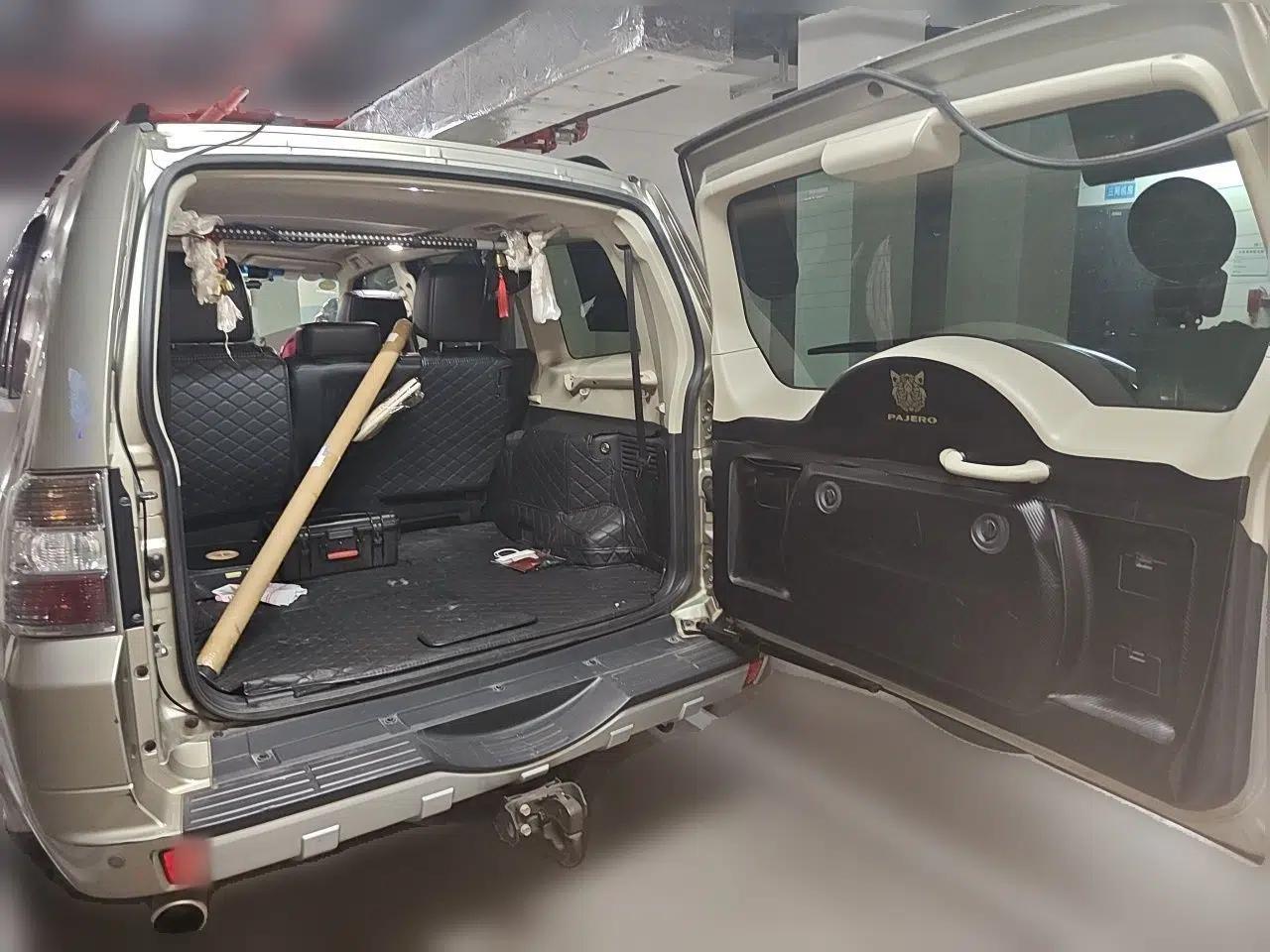 Mitsubishi Pajero 2016 3.0L Automatic Prestige Version China V Standard — миниатюра 19