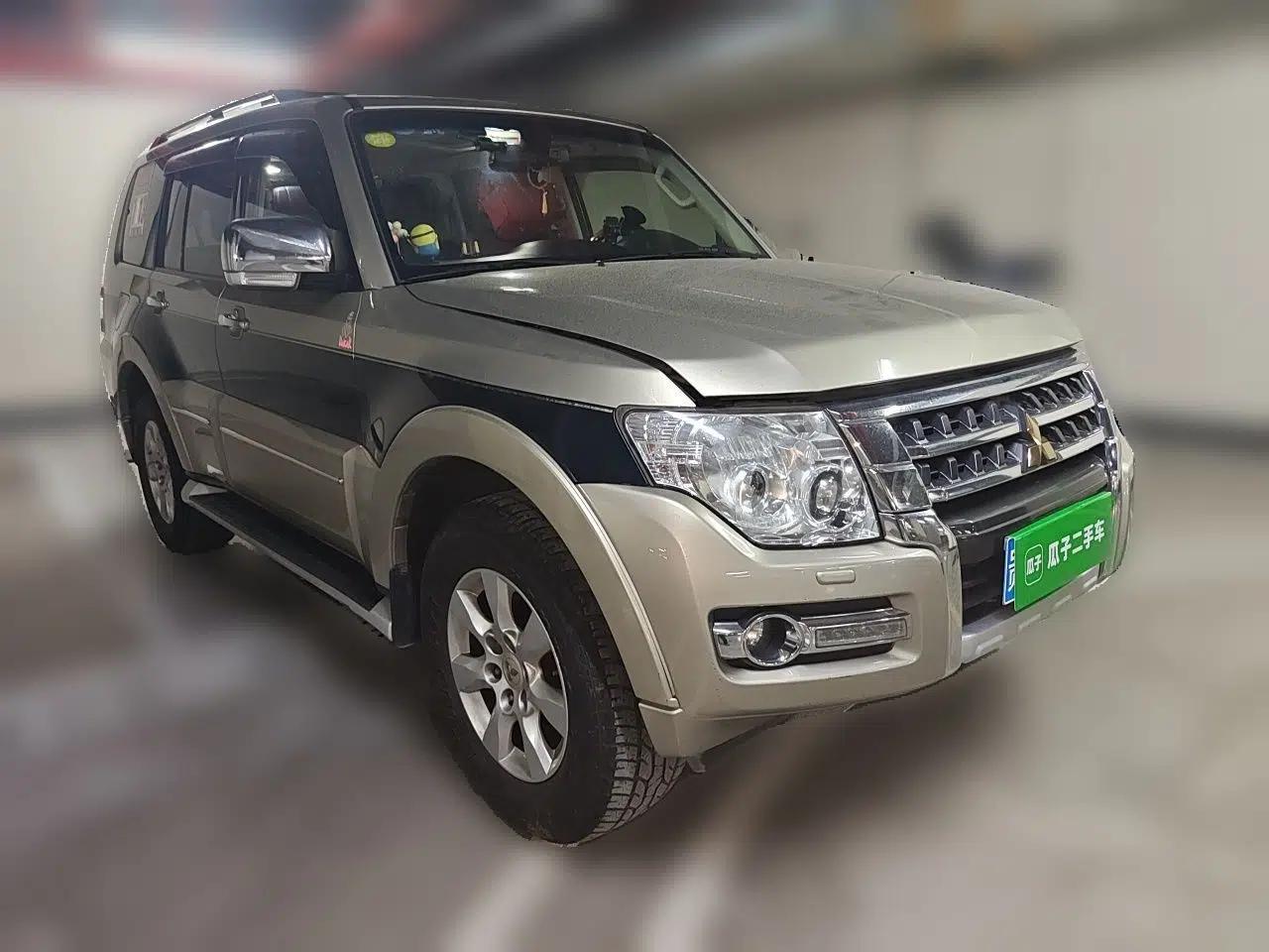 Mitsubishi Pajero 2016 3.0L Automatic Prestige Version China V Standard — миниатюра 3