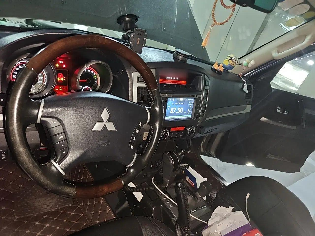 Mitsubishi Pajero 2016 3.0L Automatic Prestige Version China V Standard — миниатюра 9