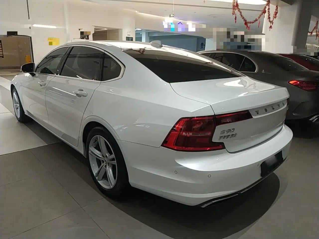 Volvo S90 2018 T4 Zhiyuan Edition — миниатюра 13