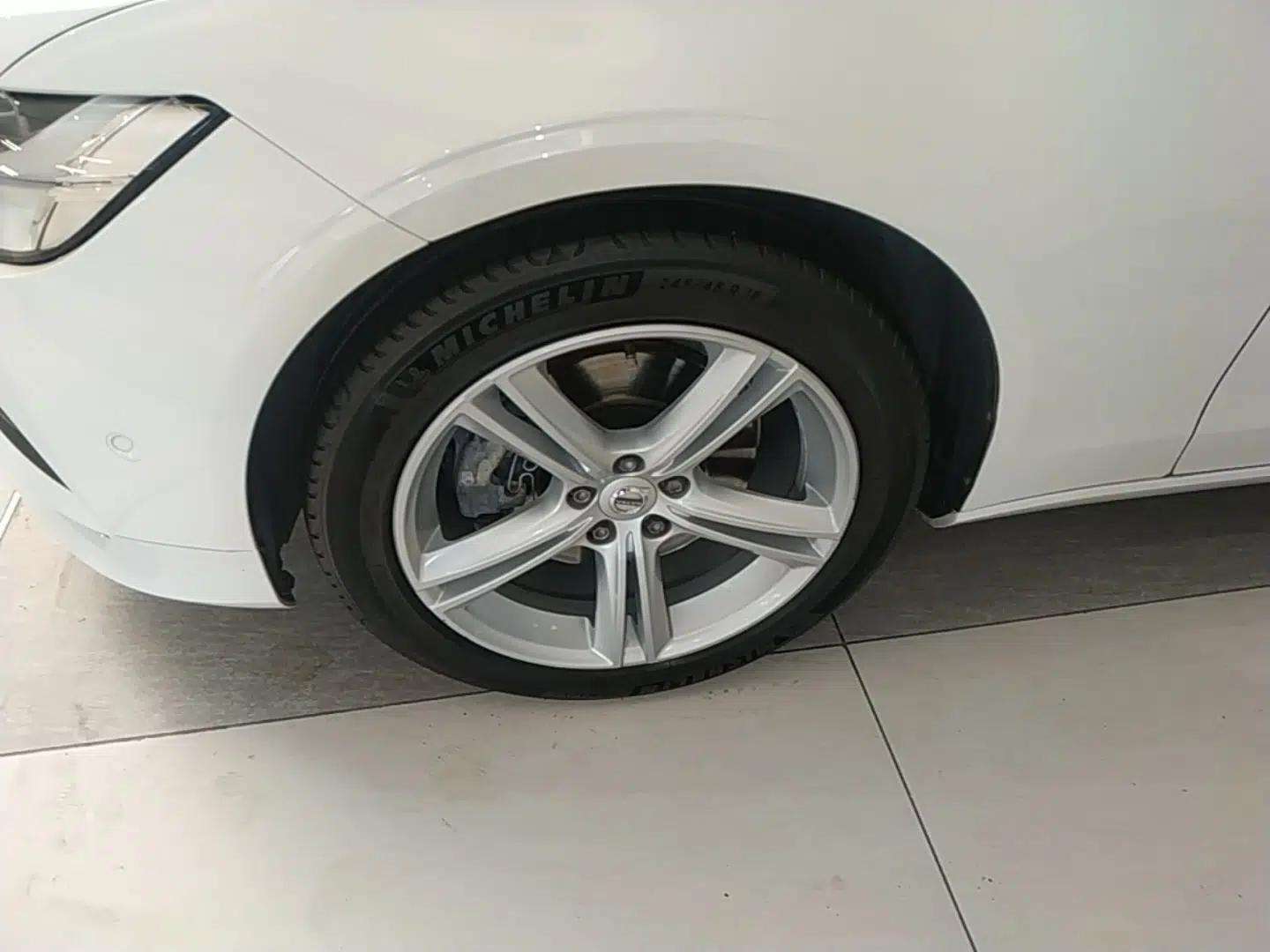 Volvo S90 2018 T4 Zhiyuan Edition — миниатюра 15
