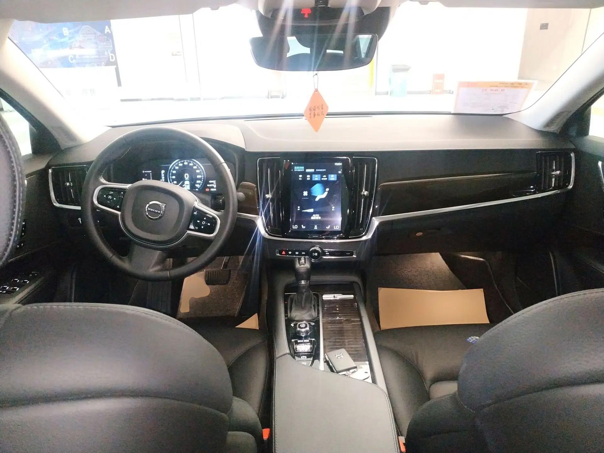 Volvo S90 2018 T4 Zhiyuan Edition — миниатюра 17