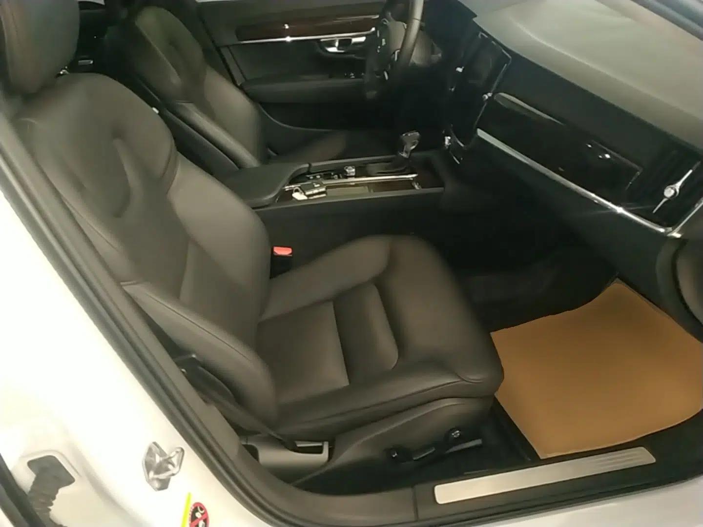 Volvo S90 2018 T4 Zhiyuan Edition — миниатюра 24