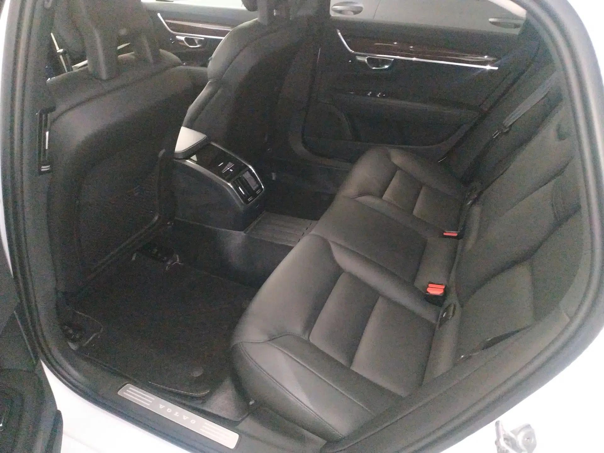 Volvo S90 2018 T4 Zhiyuan Edition — миниатюра 25