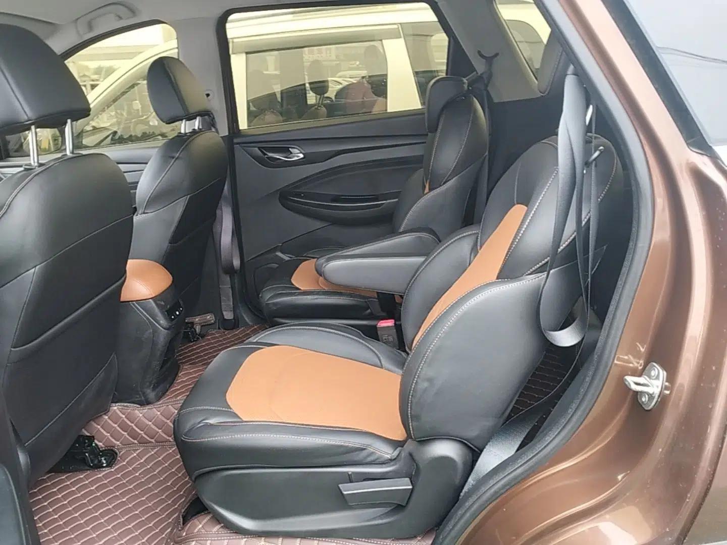Wuling Hongguang S3 2019 1.5L Manual Comfort Model China VI Standard — миниатюра 20