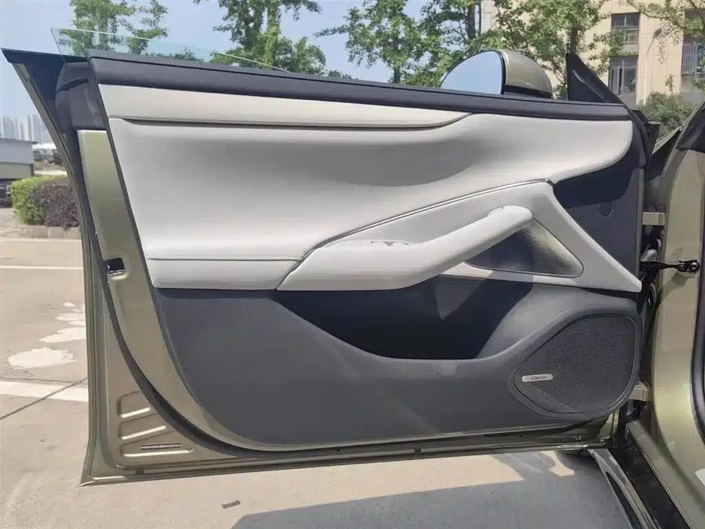 Xiaomi SU7 2024 Rear-Wheel Drive Long Range Advanced Intelligent Driving Pro Edition — миниатюра 12