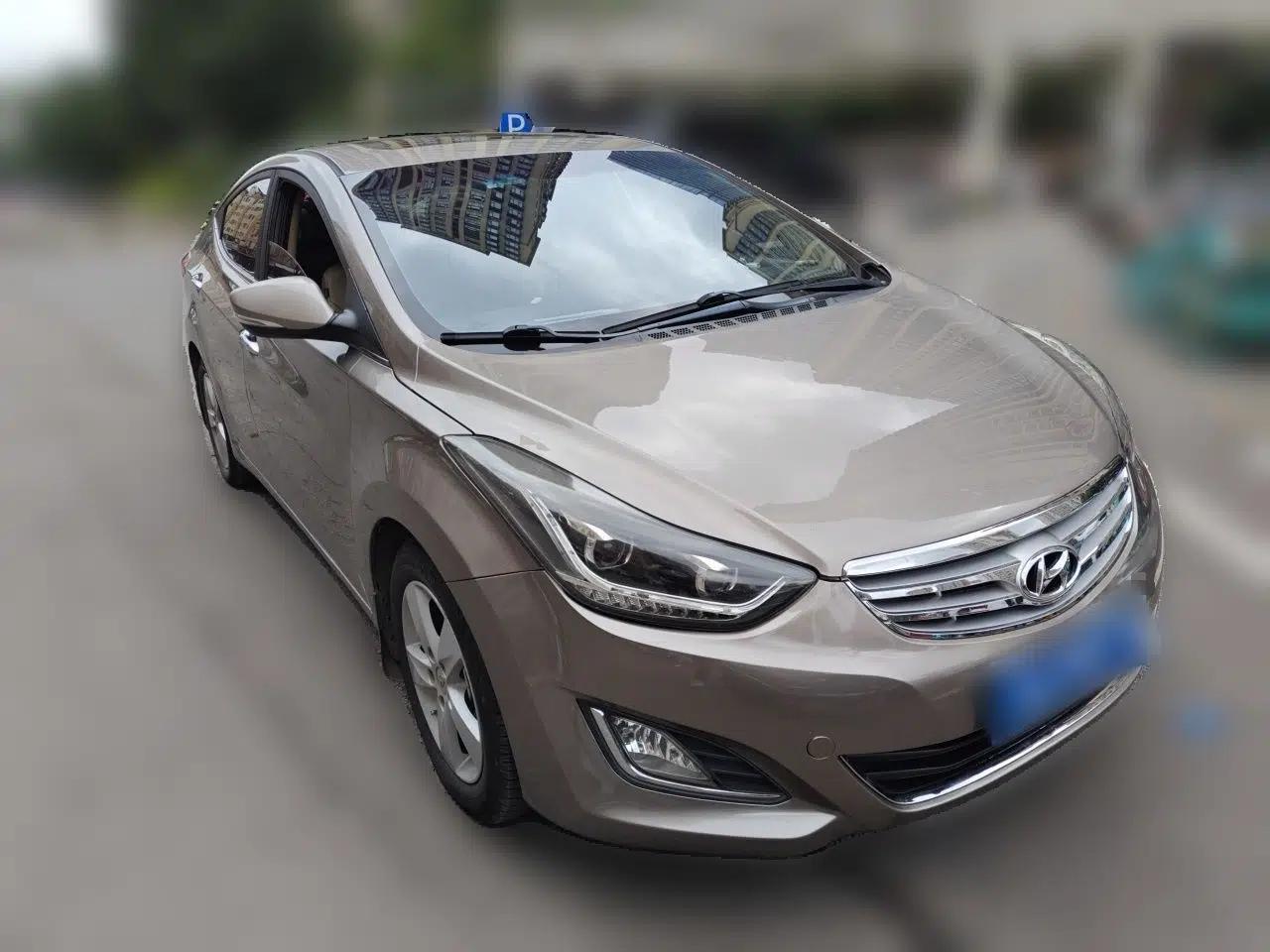 Hyundai Elantra (5th Generation / Langdong) 2013 1.6L Automatic Luxury Model — миниатюра 3