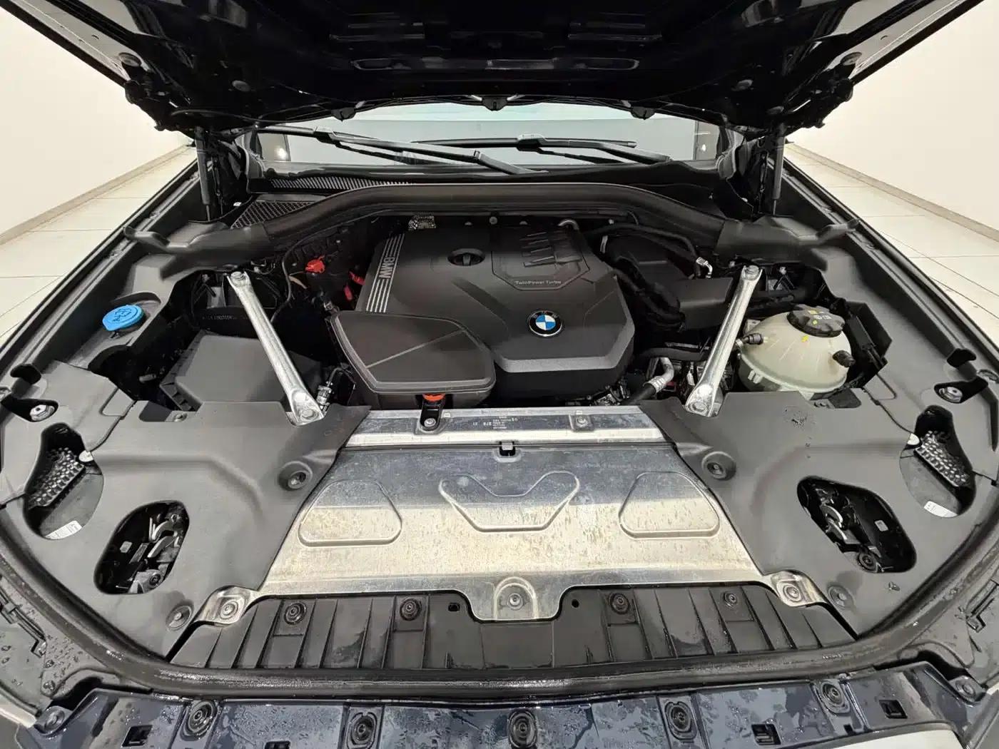 2022 BMW X4 xDrive 25i M Sport Package — миниатюра 18