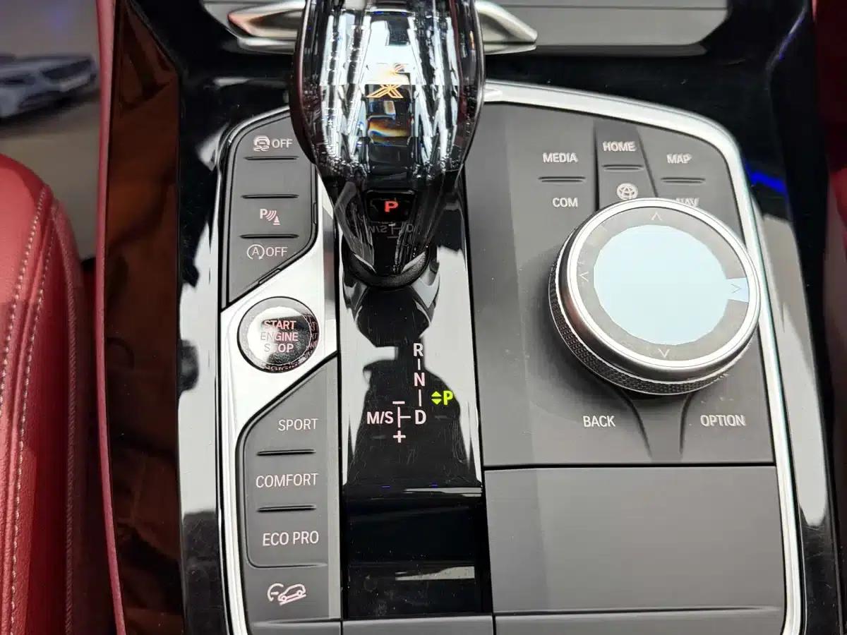 2022 BMW X4 xDrive 25i M Sport Package — миниатюра 26