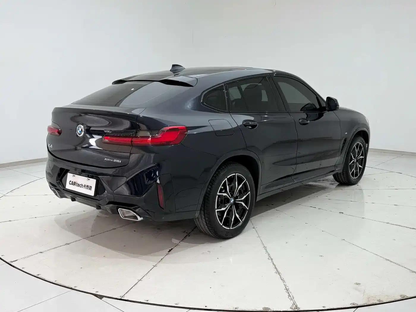 2022 BMW X4 xDrive 25i M Sport Package — миниатюра 8