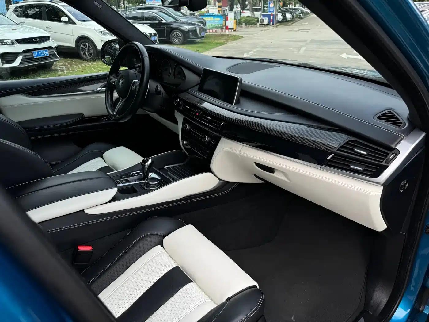 2015 BMW X5 M — миниатюра 13