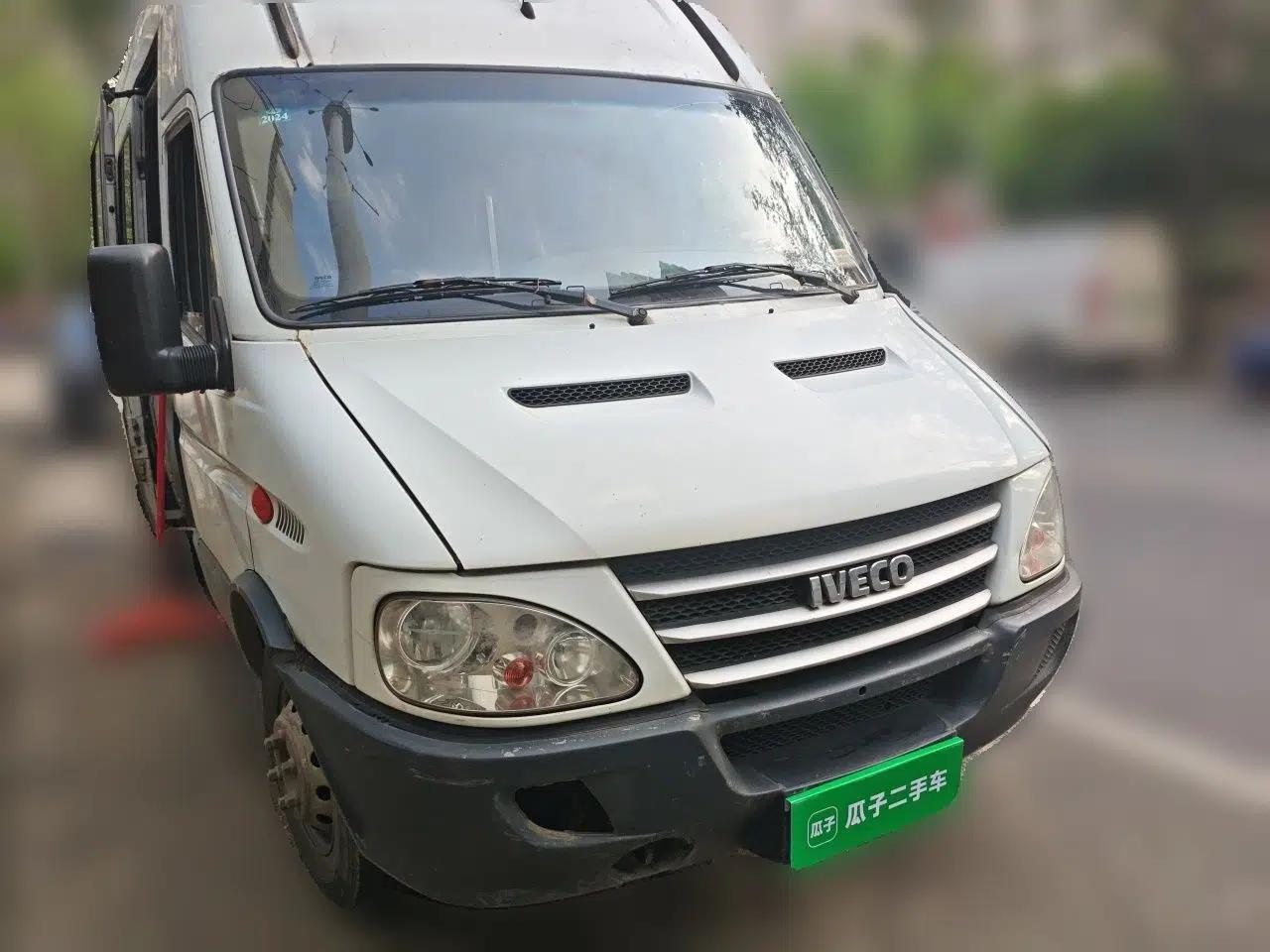 Iveco Power Daily 2013 2.5T-A37 Dual-Purpose High-Roof Van — миниатюра 3