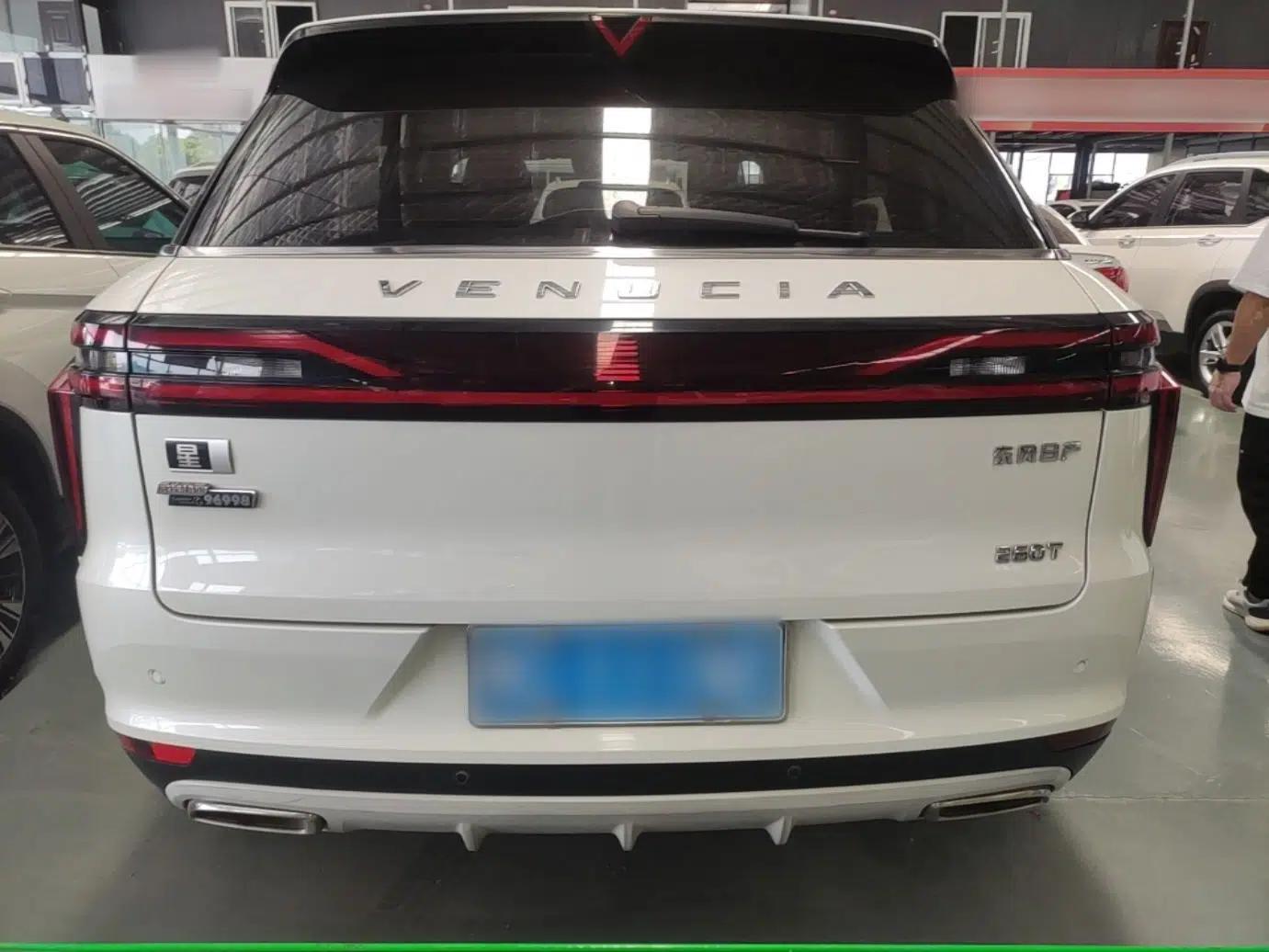 Venucia Star 2020 260T Automatic 48V Mild Hybrid Turbocharged Starry Edition — миниатюра 5
