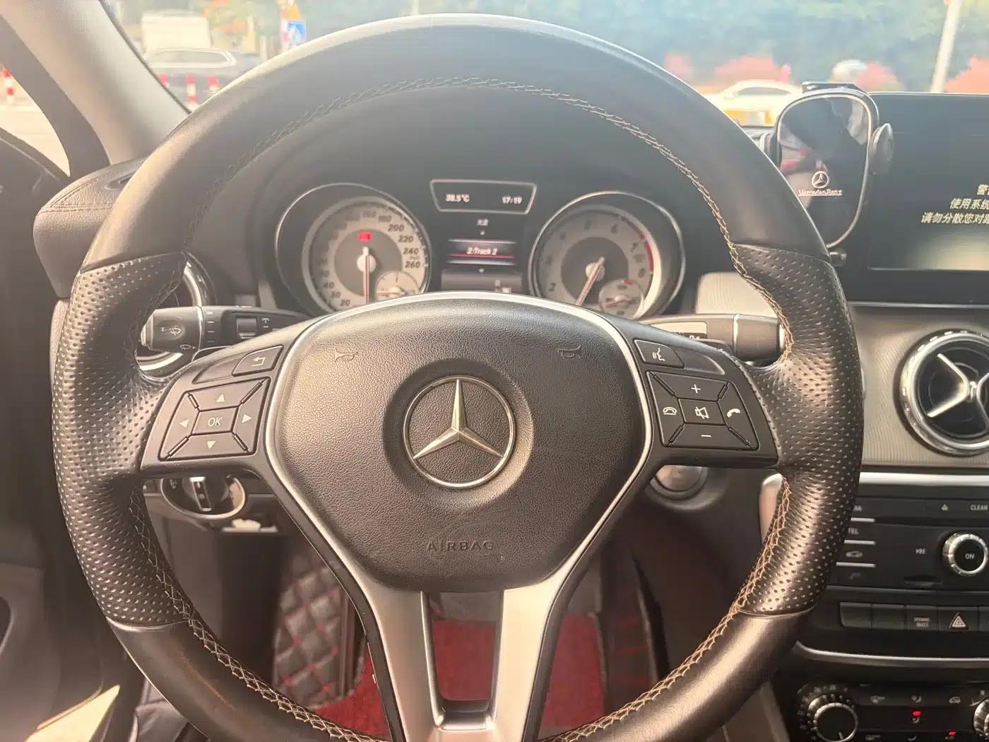 2016 Mercedes-Benz GLA 200 Fashion Edition — миниатюра 15