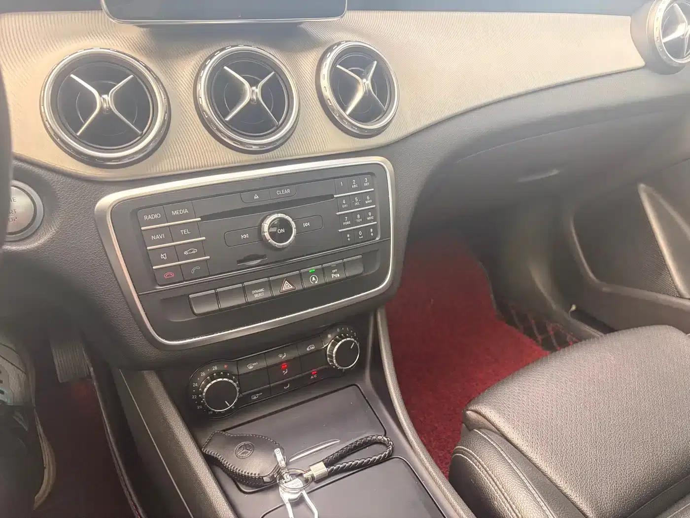 2016 Mercedes-Benz GLA 200 Fashion Edition — миниатюра 17
