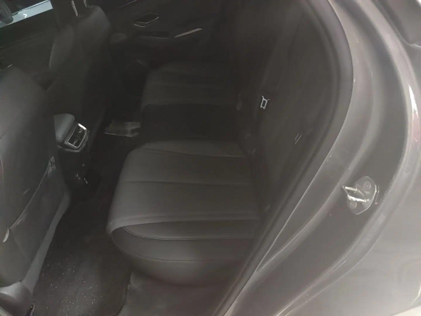 BYD Qin L 2024 DM-i 80KM Beyond Model — миниатюра 20