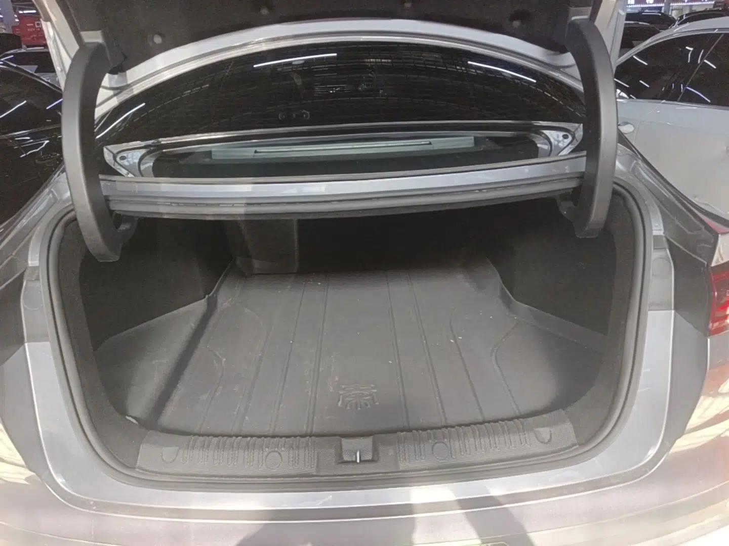 BYD Qin L 2024 DM-i 80KM Beyond Model — миниатюра 22
