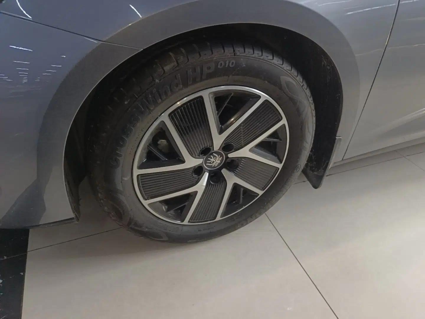 BYD Qin L 2024 DM-i 80KM Beyond Model — миниатюра 10