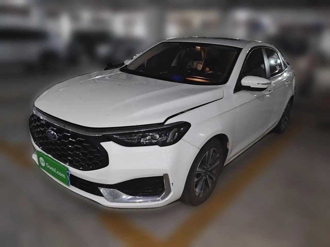Ford Escort 2021 1.5L Automatic Diamond Edition — миниатюра 1