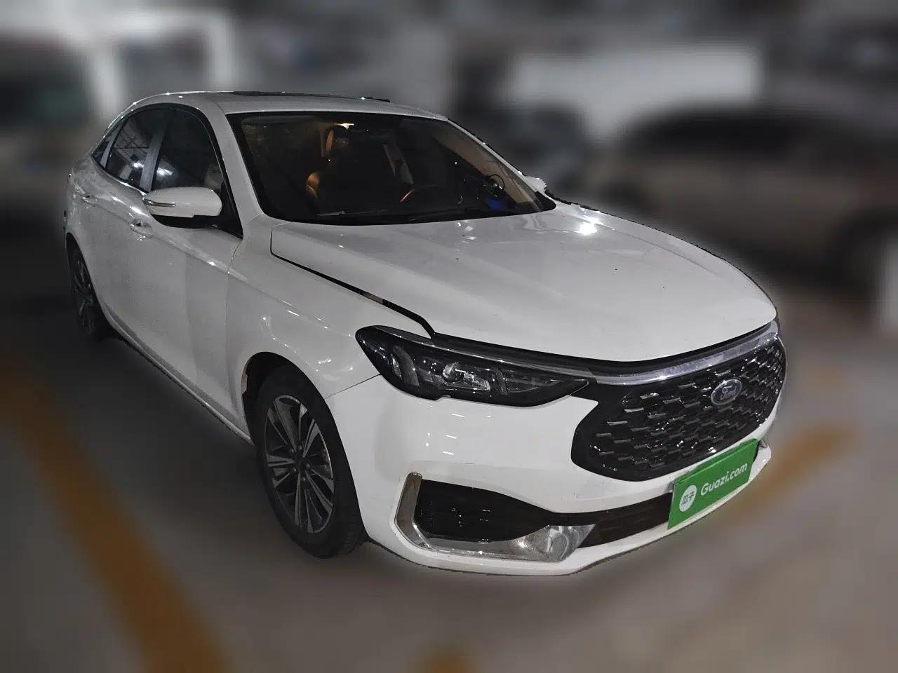 Ford Escort 2021 1.5L Automatic Diamond Edition — миниатюра 3