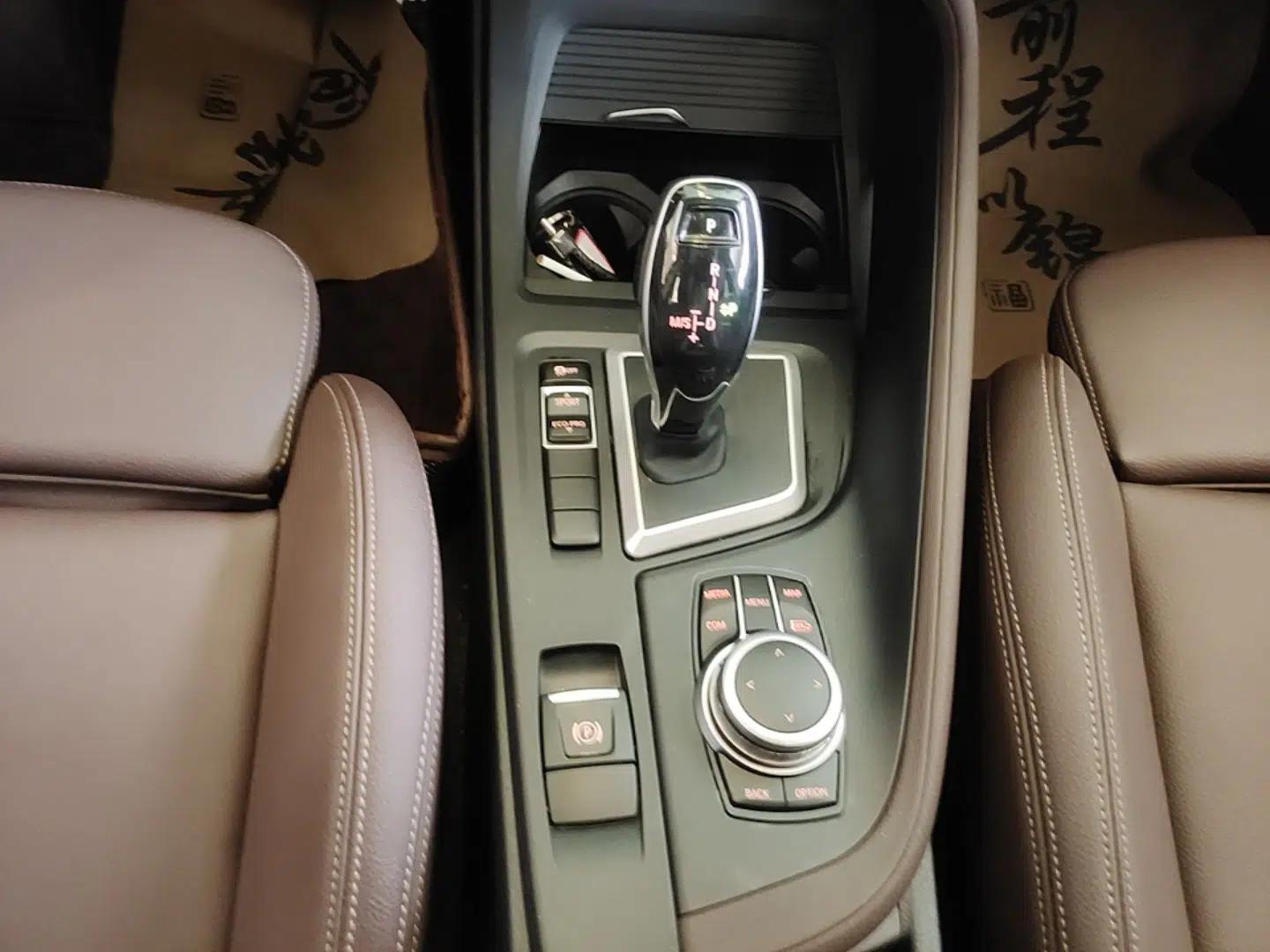 BMW X1 2021 Restyled sDrive25Li Leading Edition — миниатюра 16