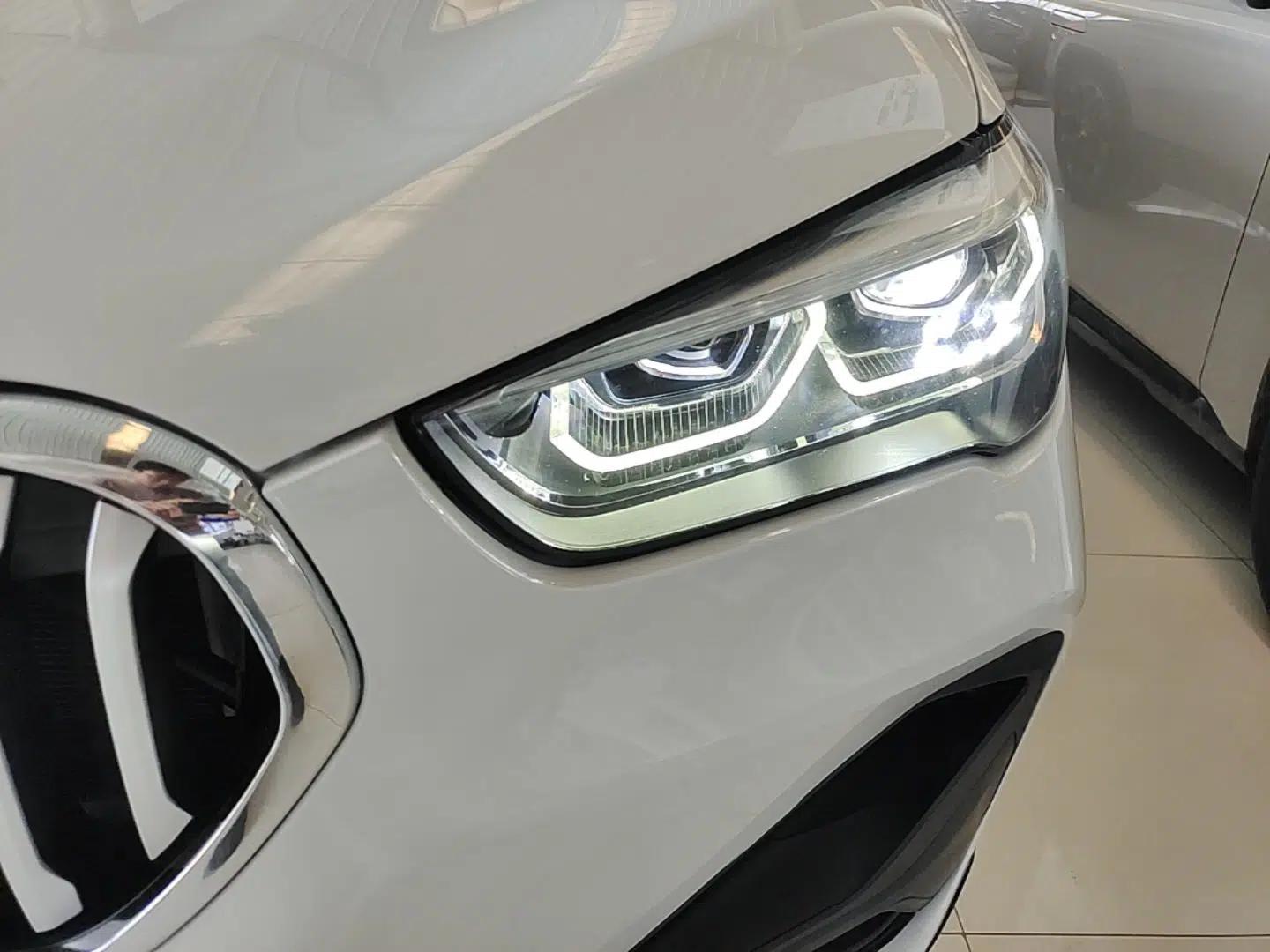 BMW X1 2021 Restyled sDrive25Li Leading Edition — миниатюра 8