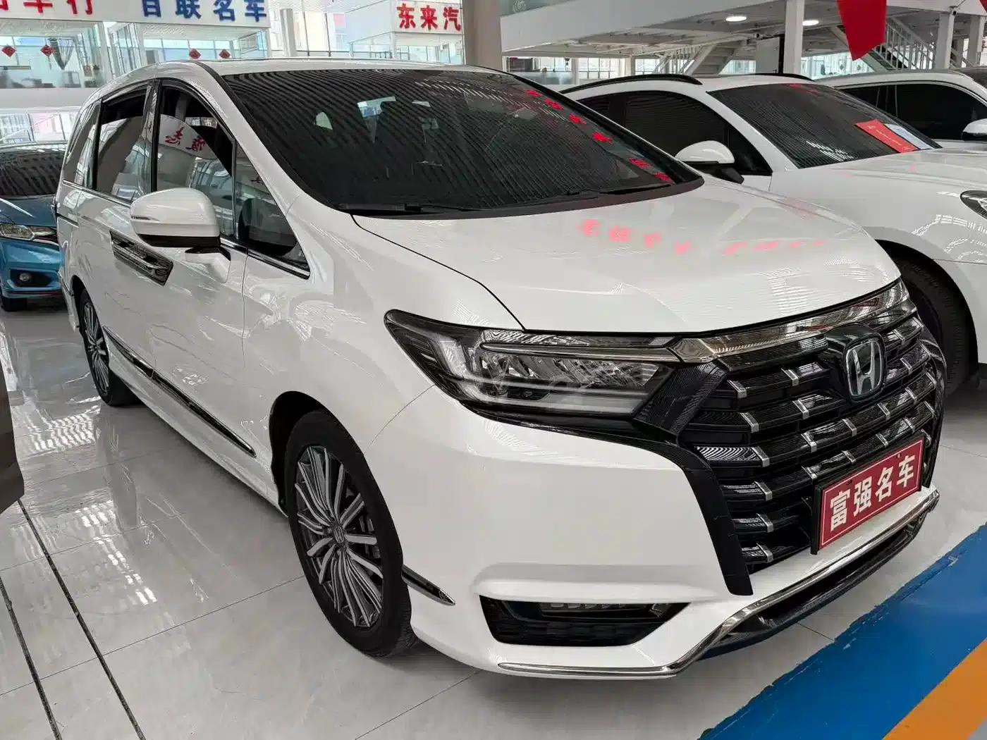 Elysion 2022 2.0L e:HEV Luxury First Edition — миниатюра 3