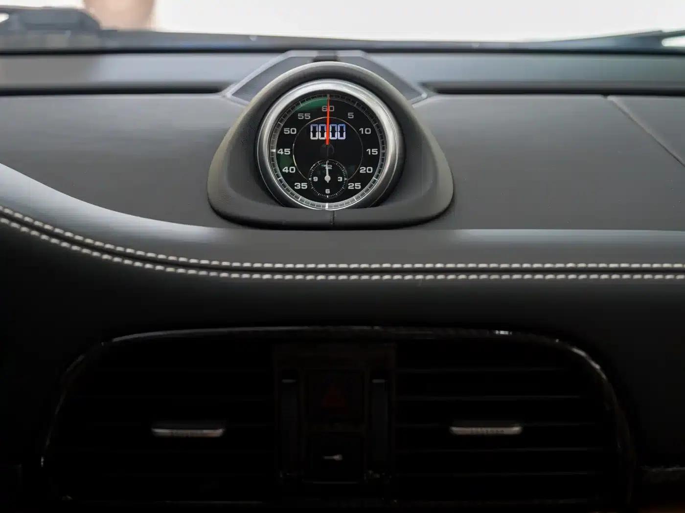2010 Porsche 911 Carrera 4 3.6L — миниатюра 13