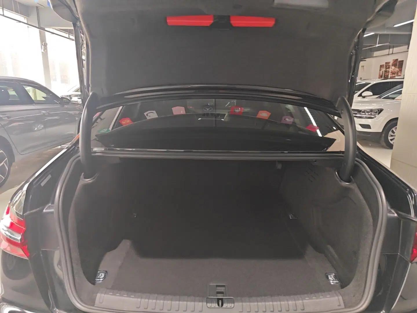 Audi A6L 2019 40 TFSI Luxury Dynamic Model — миниатюра 22