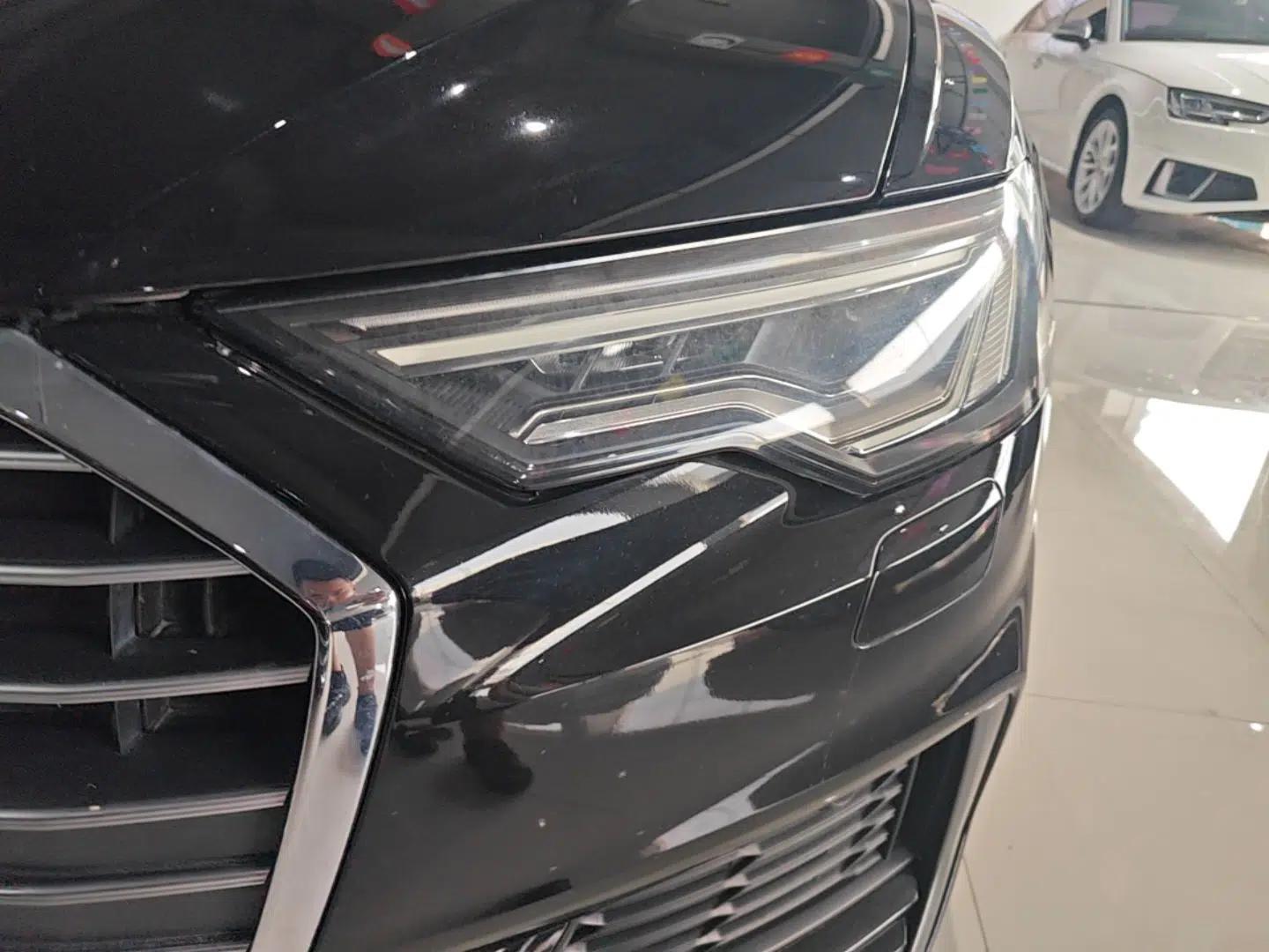 Audi A6L 2019 40 TFSI Luxury Dynamic Model — миниатюра 8