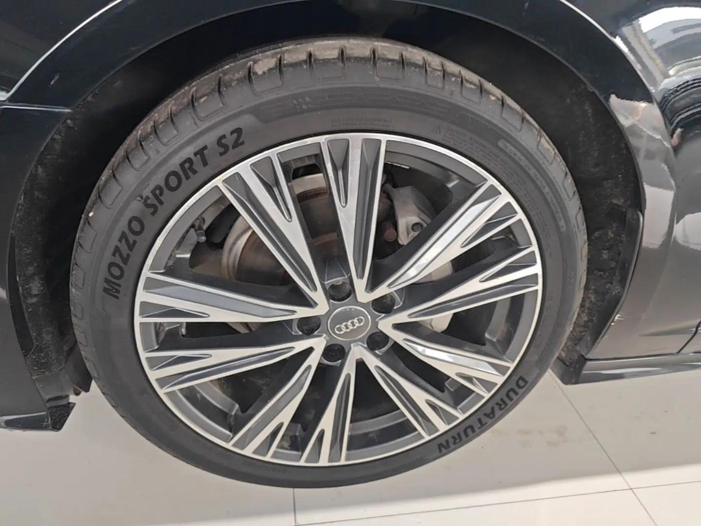 Audi A6L 2019 40 TFSI Luxury Dynamic Model — миниатюра 10