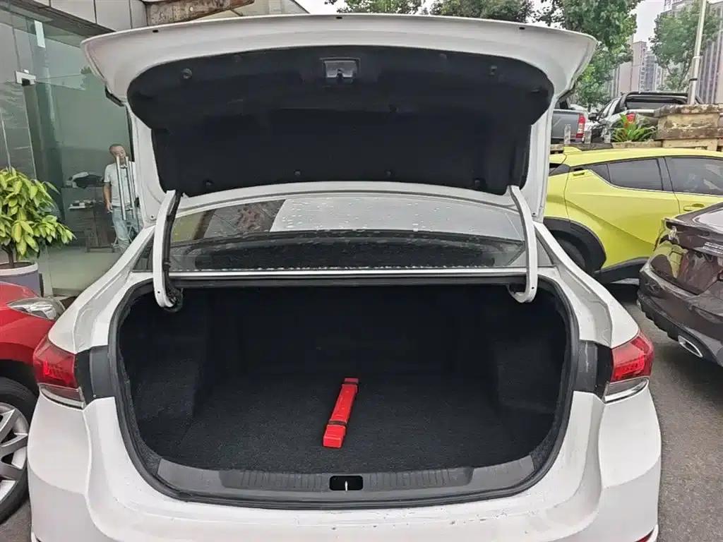 Buick Excelle 2021 Facelift Classic 1.5L Automatic Elite — миниатюра 19