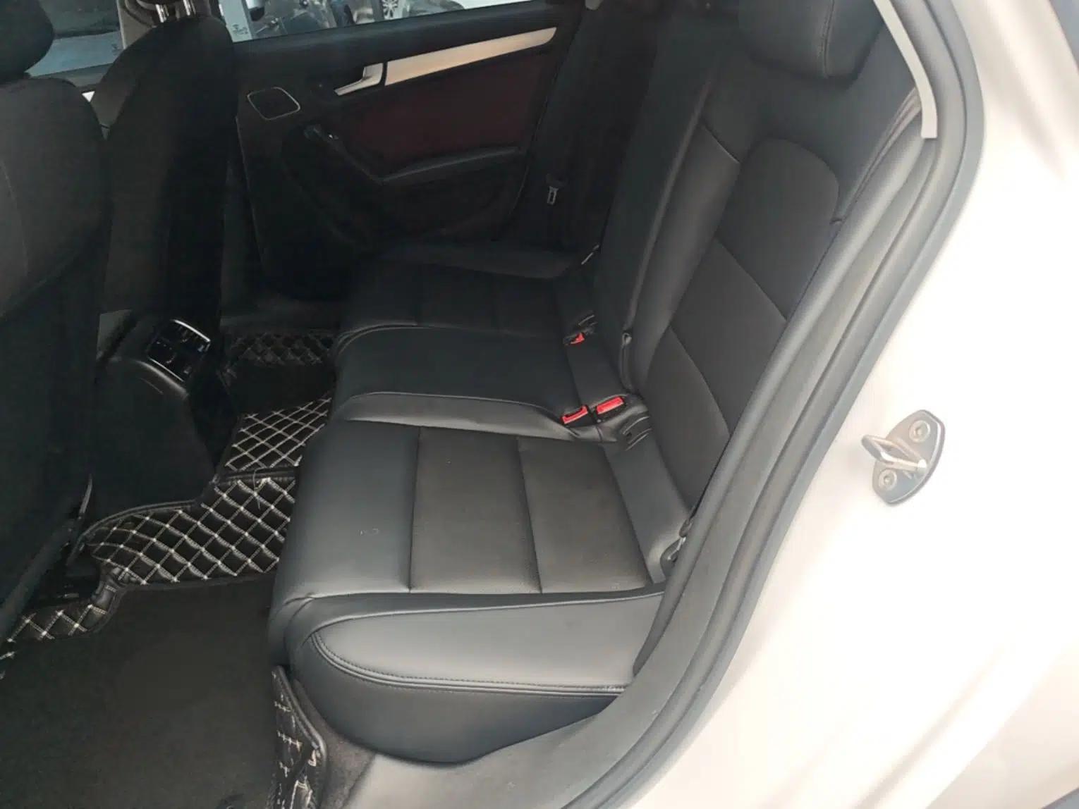 Audi A4L 2016 35 TFSI Collector's Edition Automatic Standard Model — миниатюра 29