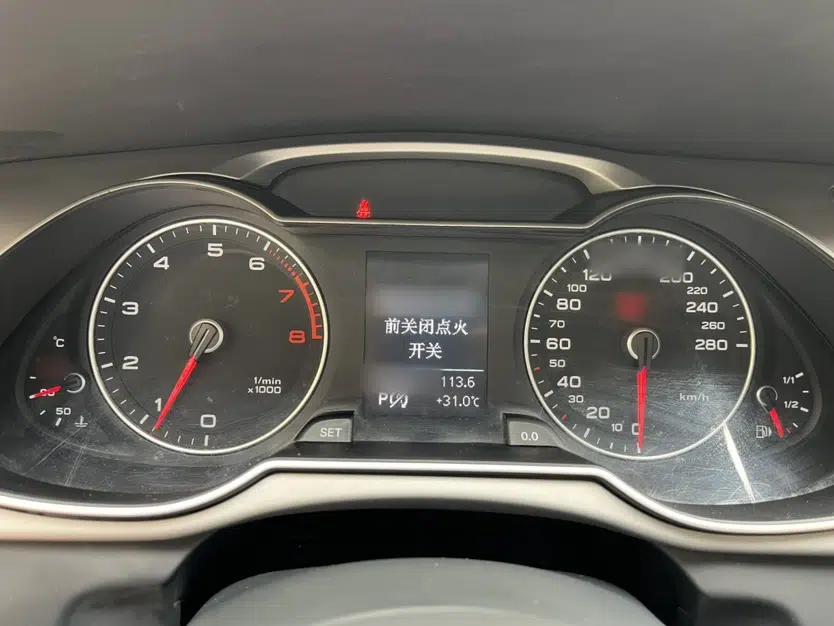 Audi A4L 2016 35 TFSI Collector's Edition Automatic Standard Model — миниатюра 35