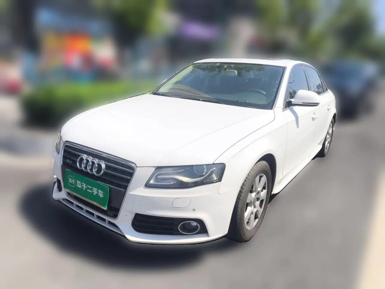 Audi A4L 2012 2.0 TFSI automatic standard version — миниатюра 1