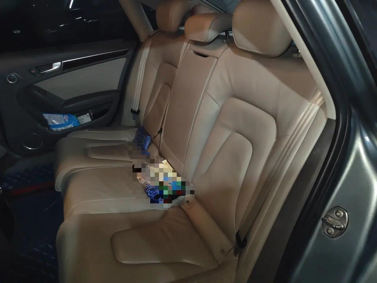 Audi A4L 2011 2.0 TFSI Luxury Model — миниатюра 17