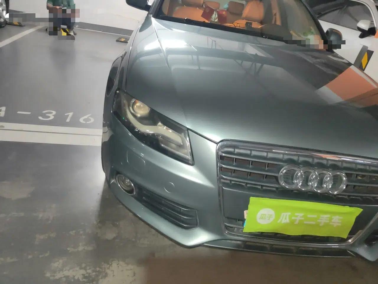 Audi A4L 2011 2.0 TFSI Luxury Model — миниатюра 7