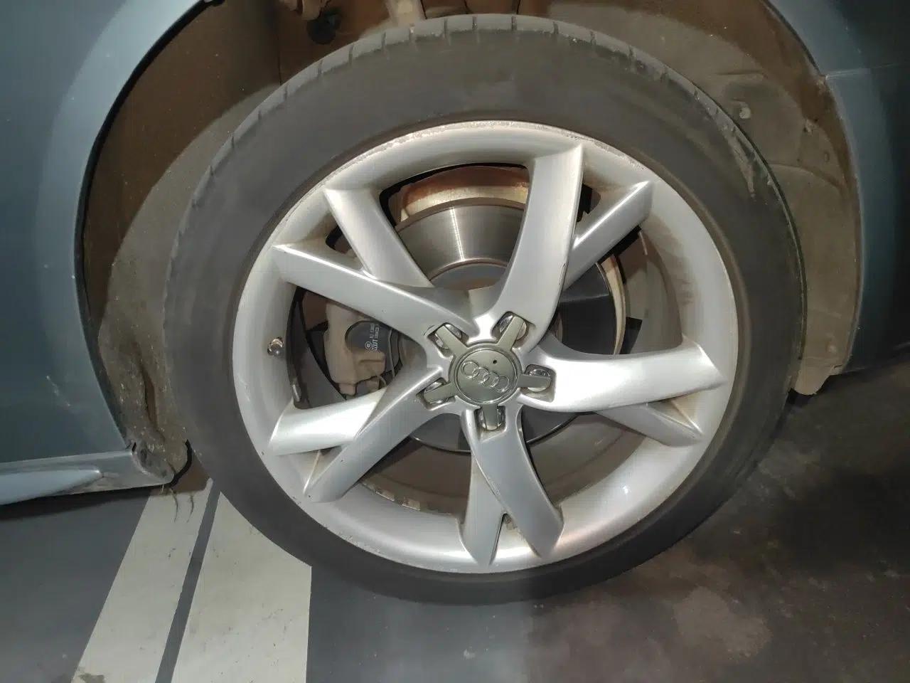 Audi A4L 2011 2.0 TFSI Luxury Model — миниатюра 8
