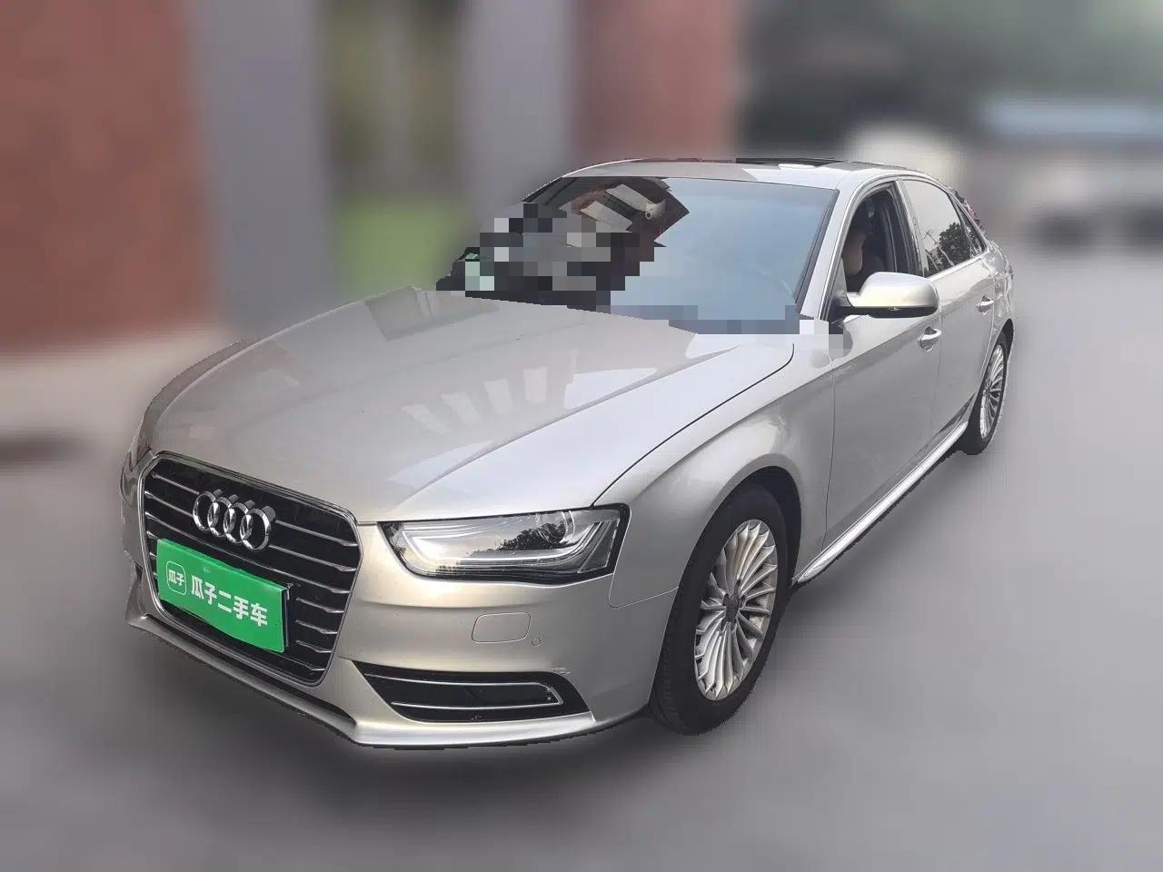 Audi A4L 2015 35 TFSI Automatic Comfort Model — миниатюра 1