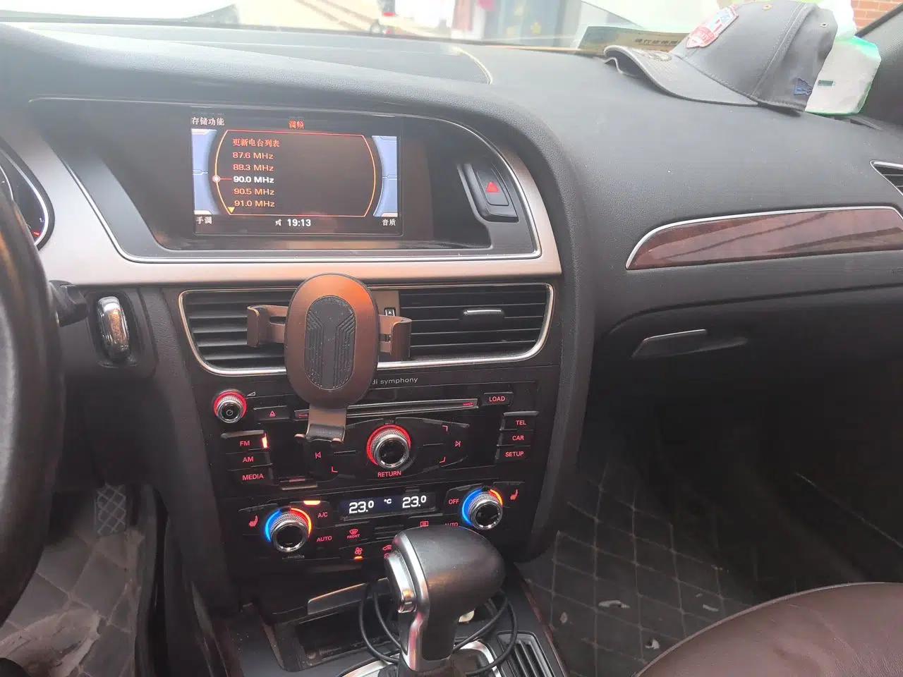 Audi A4L 2015 35 TFSI Automatic Comfort Model — миниатюра 13