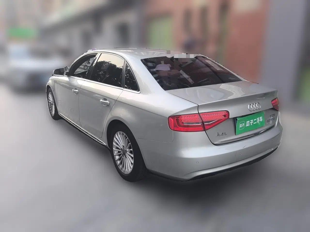 Audi A4L 2015 35 TFSI Automatic Comfort Model — миниатюра 4