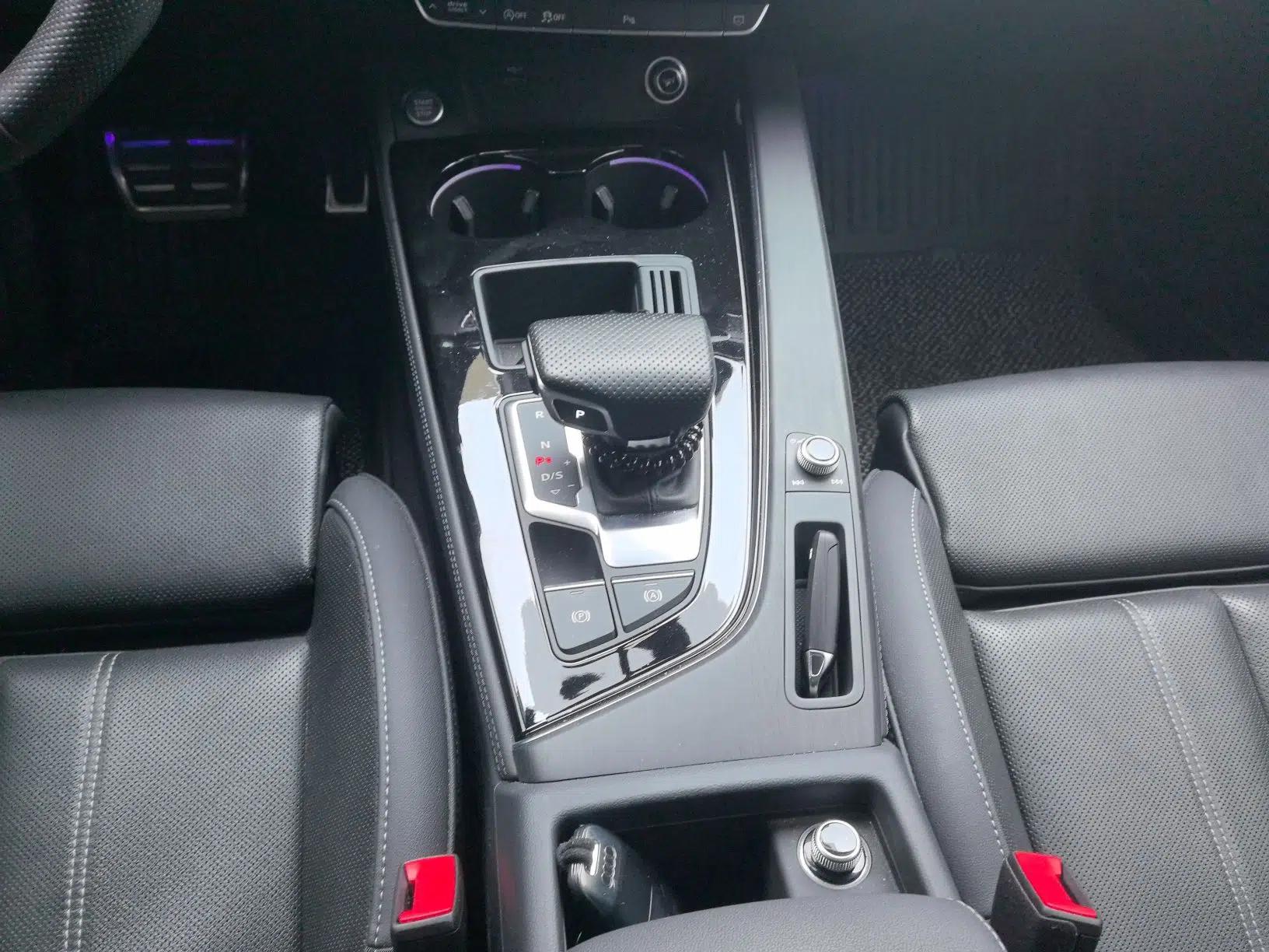 Audi A4L 2024 40 TFSI Luxury Dynamic Edition — миниатюра 16