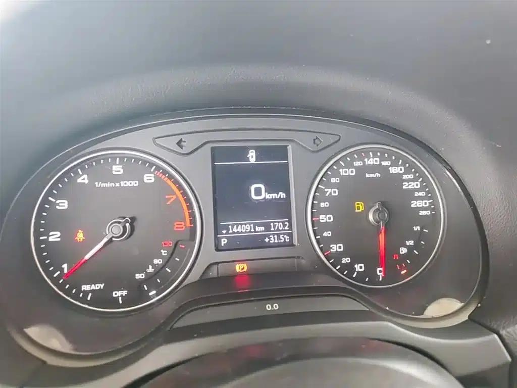 Audi A3 2018 30th Anniversary Edition Sportback 35 TFSI Progressive — миниатюра 12