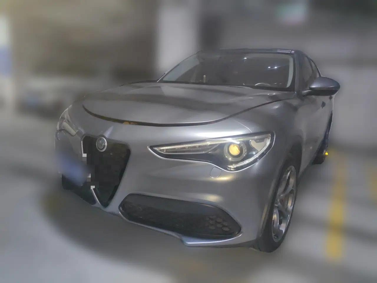 Alfa Romeo Stelvio 2017 2.0T 200HP Elite Edition — миниатюра 1