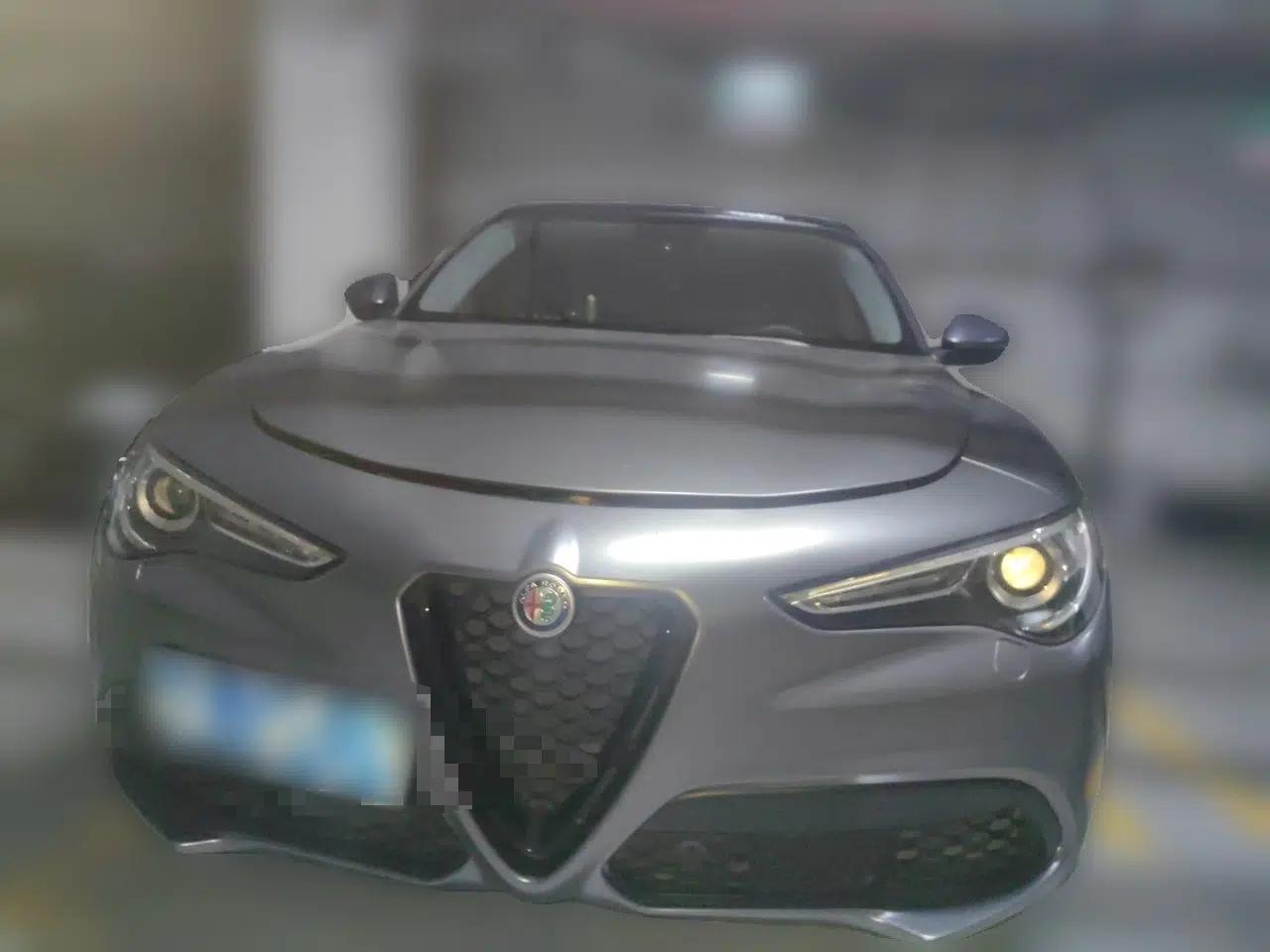 Alfa Romeo Stelvio 2017 2.0T 200HP Elite Edition — миниатюра 2
